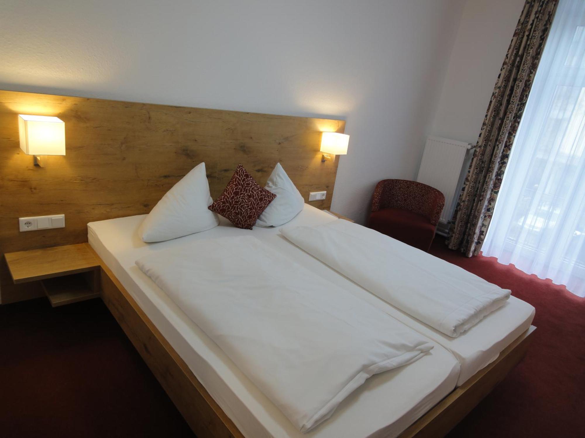 Hotel Krone 리라신겐보블린겐 객실 사진